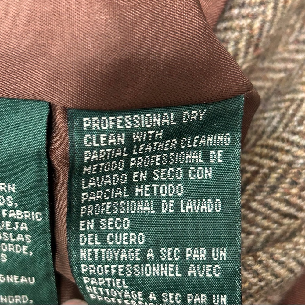 Ralph Lauren Wool Herringbone Equestrian Tailored Norfolk Jacket, size 12P RARE - Picture 12 of 12